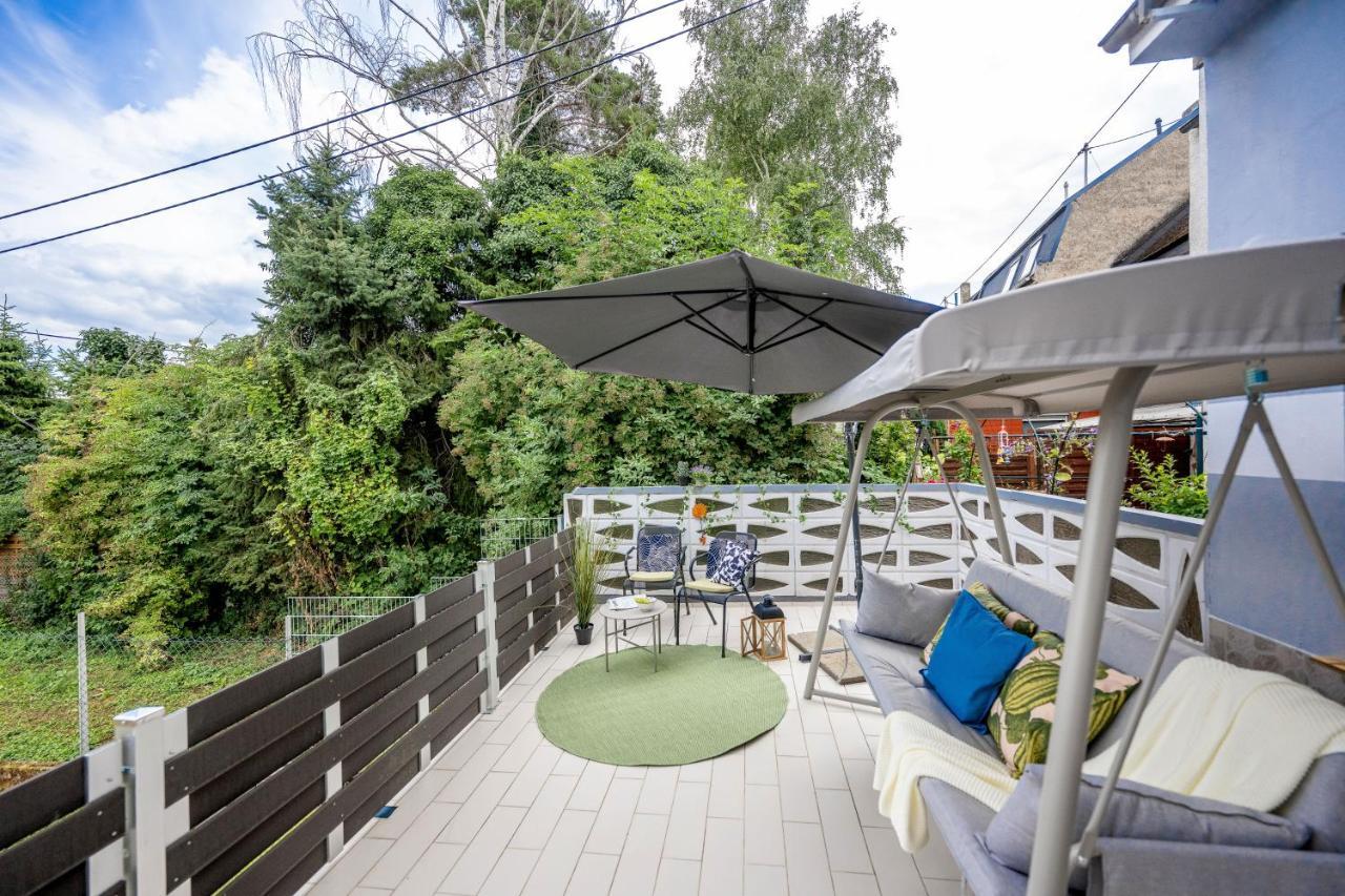 Wohlfuehlwohnung Mit 25 Qm Terrasse, Netflix Coblenza Esterno foto